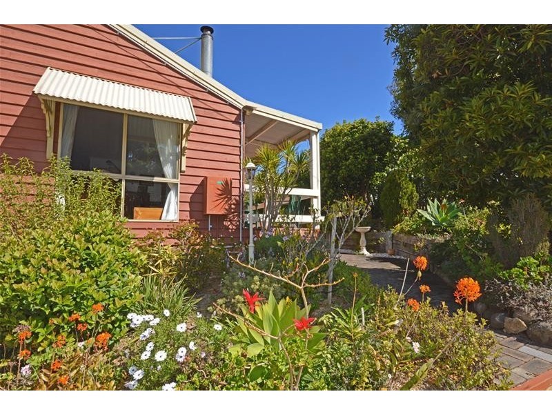 6 TOLIMA Drive, Tamborine Mountain QLD 4272