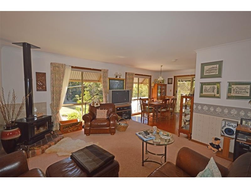 6 TOLIMA Drive, Tamborine Mountain QLD 4272