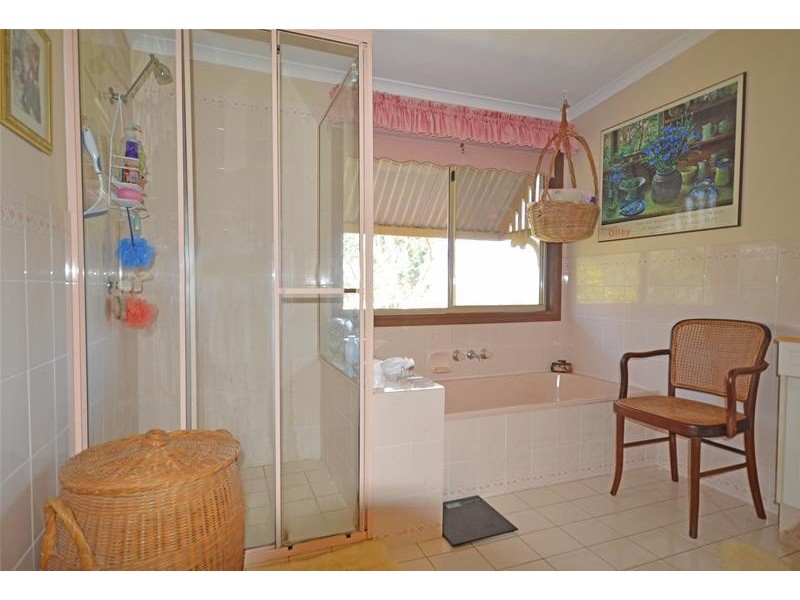 6 TOLIMA Drive, Tamborine Mountain QLD 4272