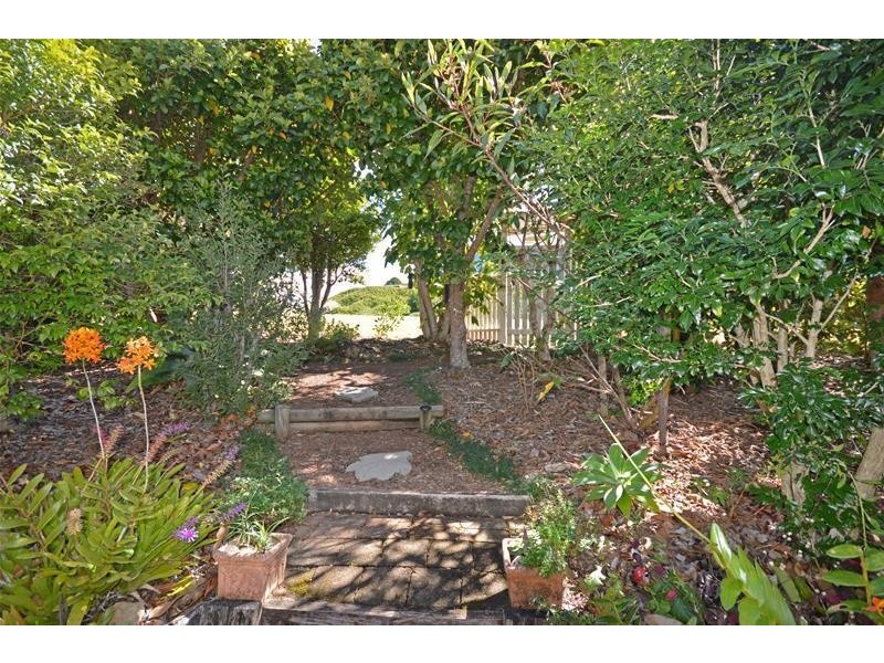 6 TOLIMA Drive, Tamborine Mountain QLD 4272