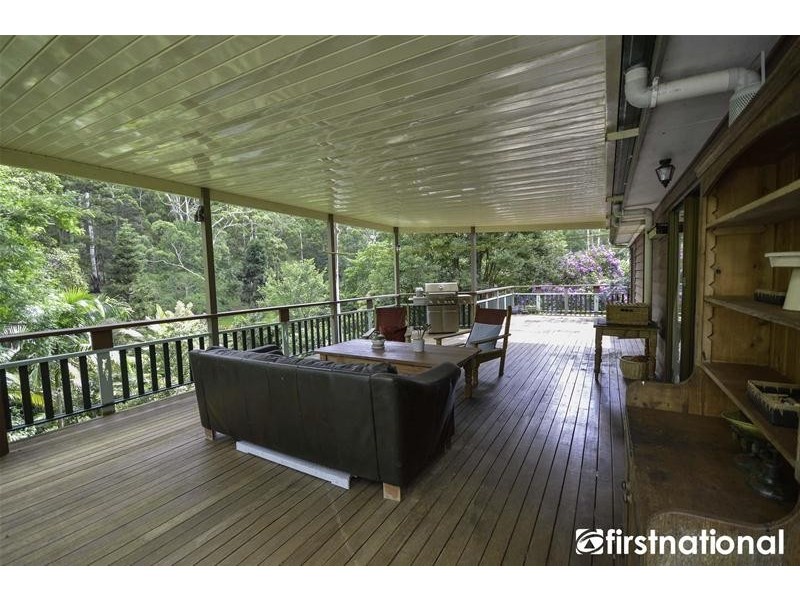 40 Kinabalu Drive, Tamborine Mountain QLD 4272