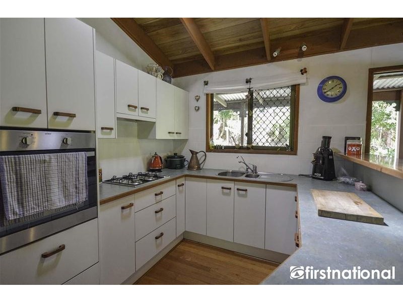 40 Kinabalu Drive, Tamborine Mountain QLD 4272