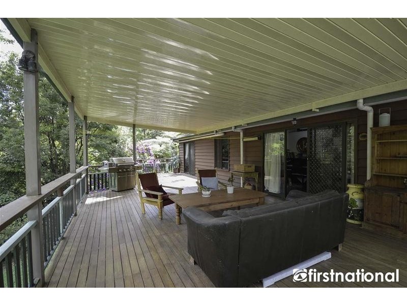 40 Kinabalu Drive, Tamborine Mountain QLD 4272