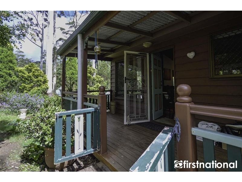 40 Kinabalu Drive, Tamborine Mountain QLD 4272