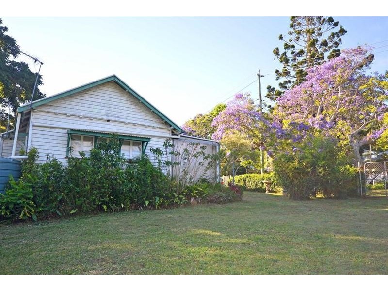 17 Beechmont Avenue, Tamborine Mountain QLD 4272