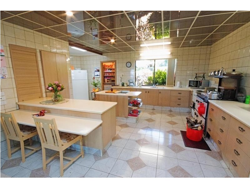 54 Paradise Drive, Tamborine Mountain QLD 4272