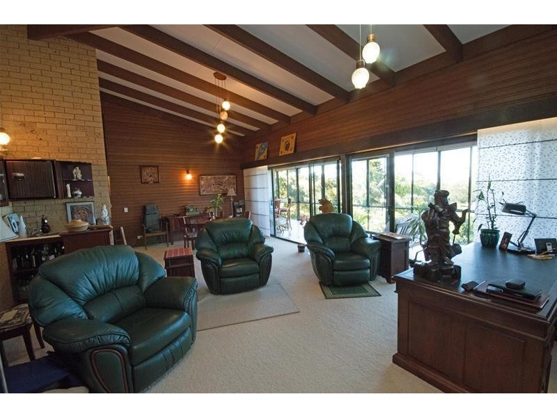 54 Paradise Drive, Tamborine Mountain QLD 4272