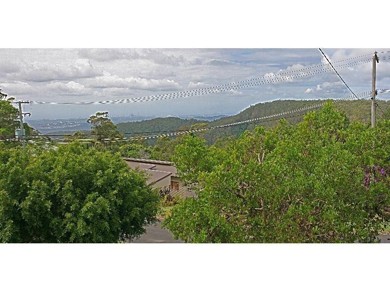 52 MAGNETIC Drive, Eagle Heights QLD 4271