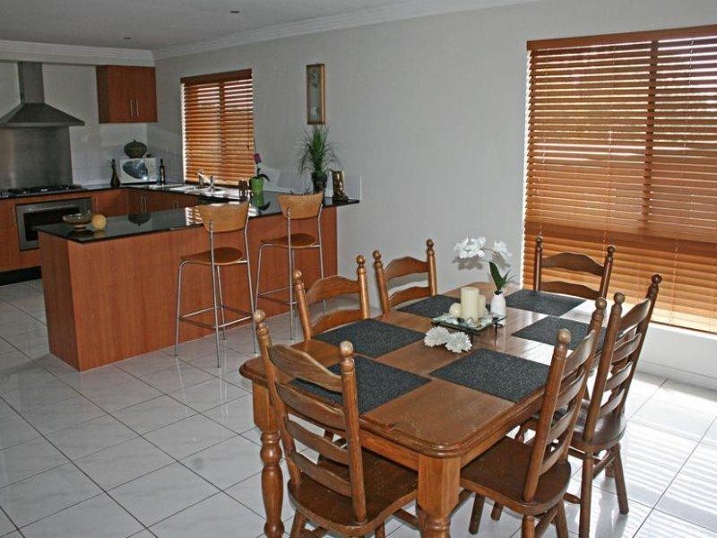 52 MAGNETIC Drive, Eagle Heights QLD 4271