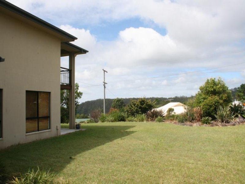 52 MAGNETIC Drive, Eagle Heights QLD 4271