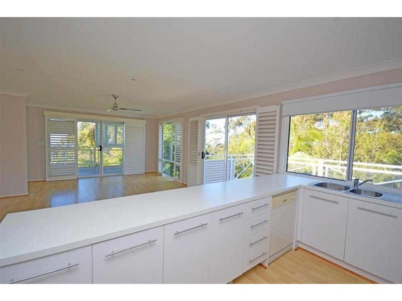 19 Magnetic Drive, Tamborine Mountain QLD 4272