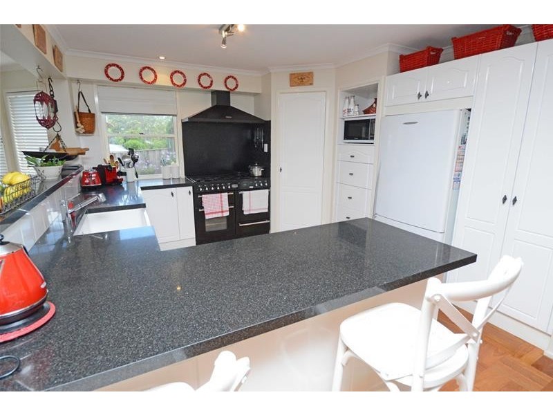 20 Ben Nevis Street, Tamborine Mountain QLD 4272