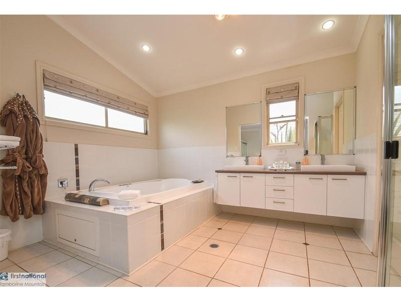 322 Main Western Road, Tamborine Mountain QLD 4272