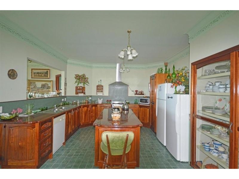 13-17 Eagles Retreat Place, Tamborine Mountain QLD 4272