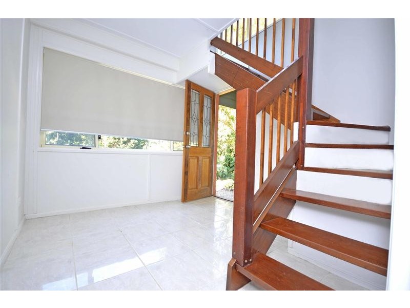 8 Kamet Court, Tamborine Mountain QLD 4272