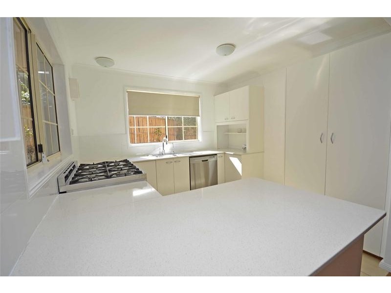 8 Kamet Court, Tamborine Mountain QLD 4272