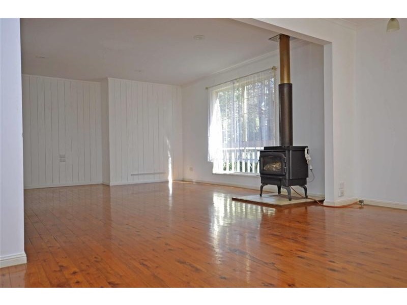 8 Kamet Court, Tamborine Mountain QLD 4272