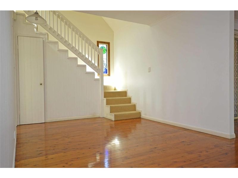 8 Kamet Court, Tamborine Mountain QLD 4272