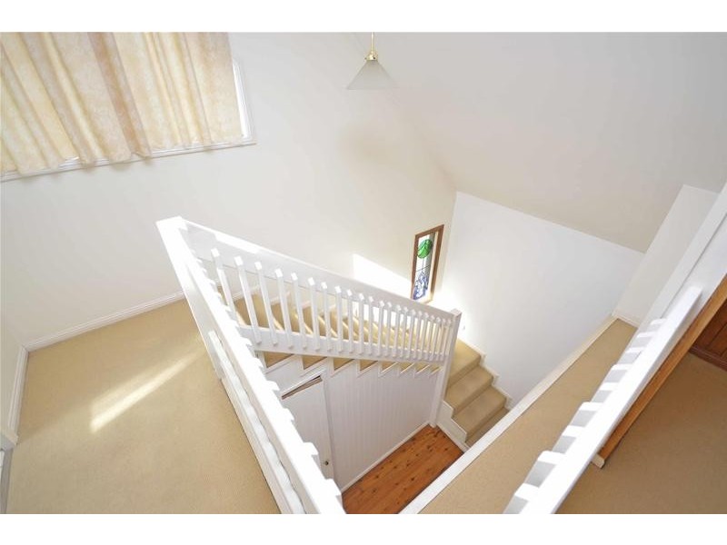 8 Kamet Court, Tamborine Mountain QLD 4272