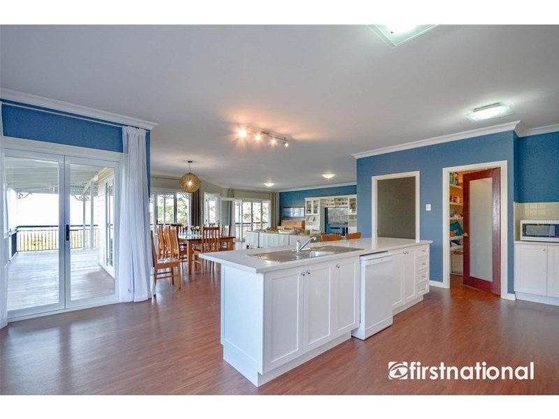 100 Contour Road, Tamborine Mountain QLD 4272