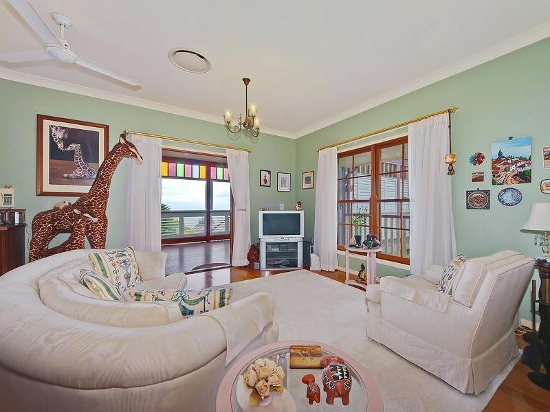 154 MacDonnell Road, Tamborine Mountain QLD 4272