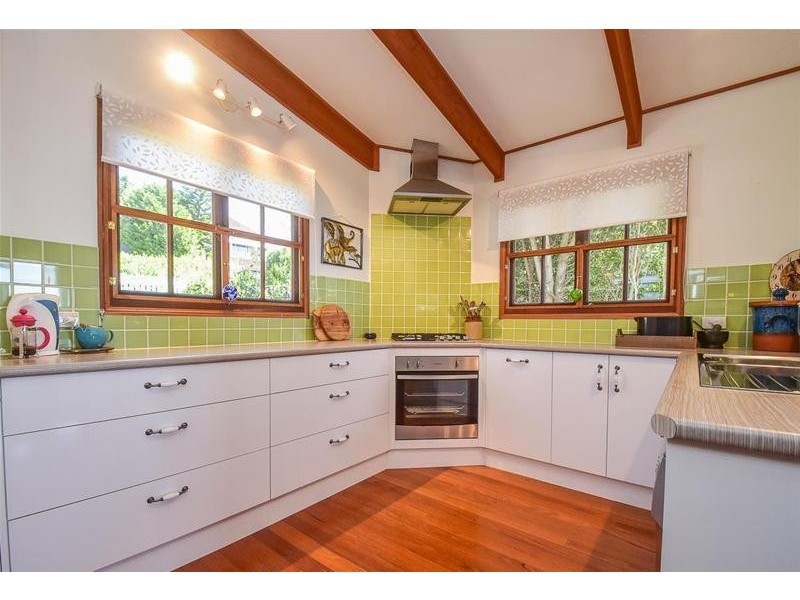 52 Paradise Drive, Tamborine Mountain QLD 4272