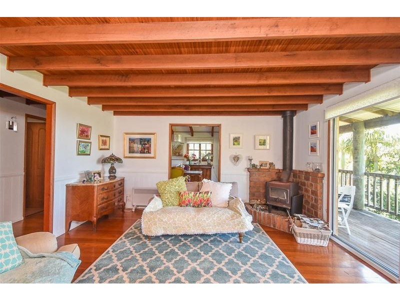 52 Paradise Drive, Tamborine Mountain QLD 4272