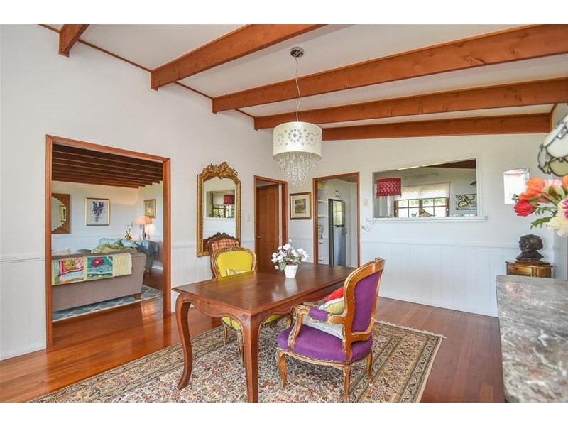 52 Paradise Drive, Tamborine Mountain QLD 4272