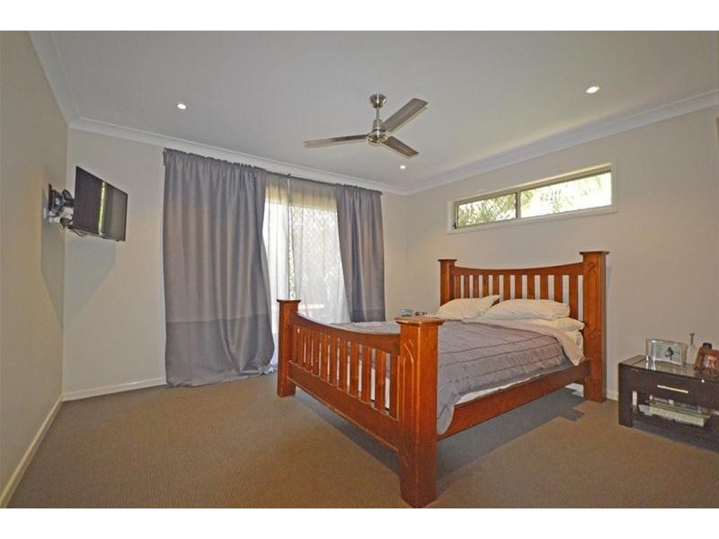 1 Justin Av, Tamborine Mountain QLD 4272