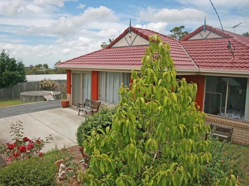 5 Tolima Drive, Eagle Heights QLD 4271