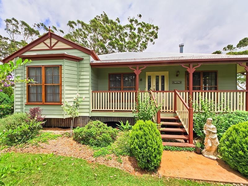 154 MacDonnell Road, Tamborine Mountain QLD 4272
