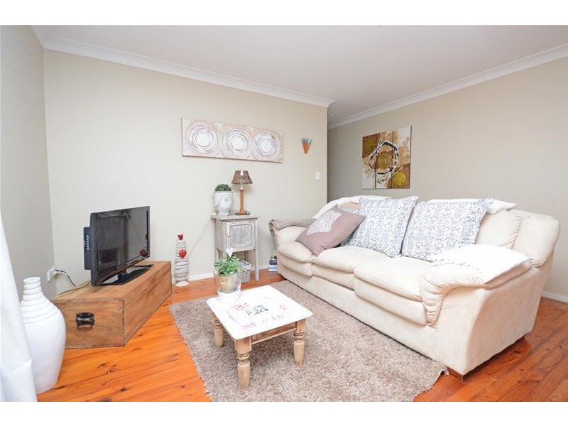 17 Stradbroke Av, Tamborine Mountain QLD 4272