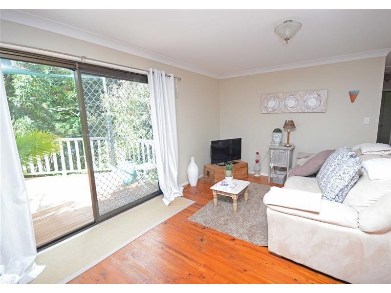 17 Stradbroke Av, Tamborine Mountain QLD 4272