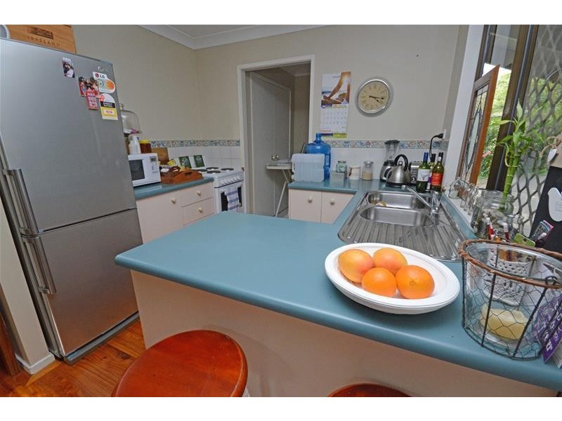 17 Stradbroke Av, Tamborine Mountain QLD 4272