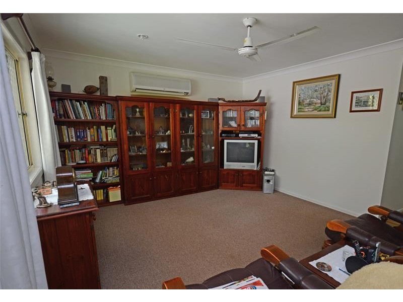 2 Orchis Drive, Eagle Heights QLD 4271