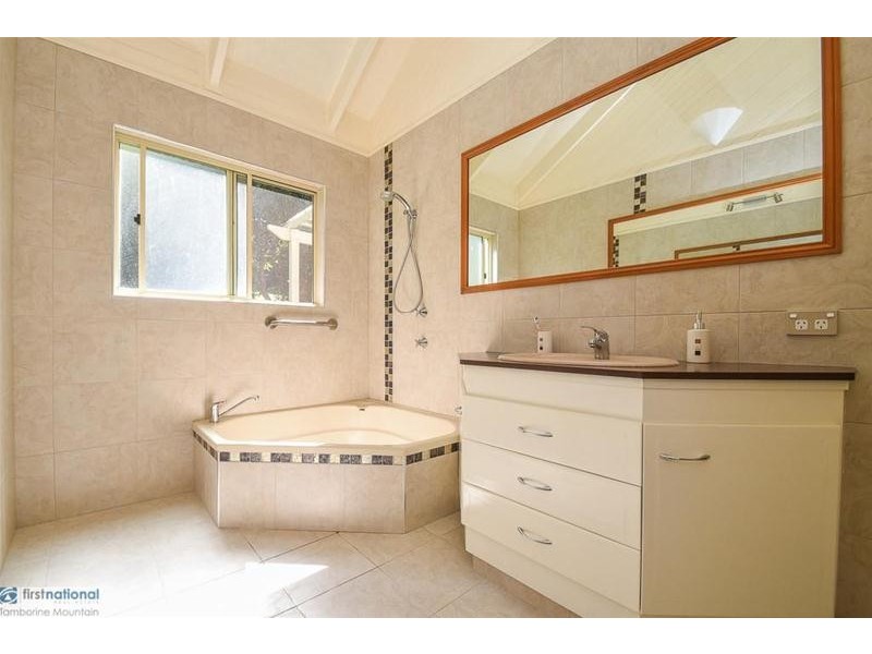 28 Forsythia Drive, Tamborine Mountain QLD 4272