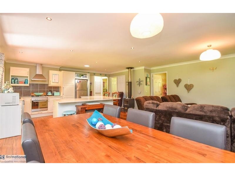 32 Knoll Road, Tamborine Mountain QLD 4272