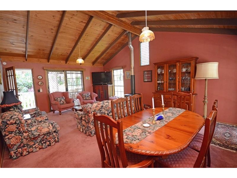 9 Wongawallan Road, Tamborine Mountain QLD 4272