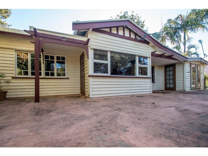 10 Golfers Crescent, Tamborine Mountain QLD 4272