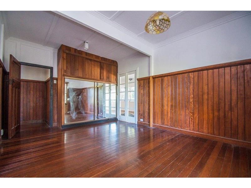 10 Golfers Crescent, Tamborine Mountain QLD 4272