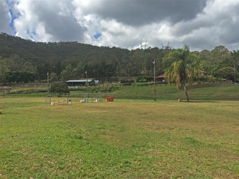 Mount Nathan QLD 4211