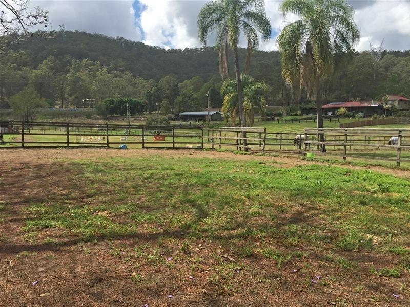 Mount Nathan QLD 4211