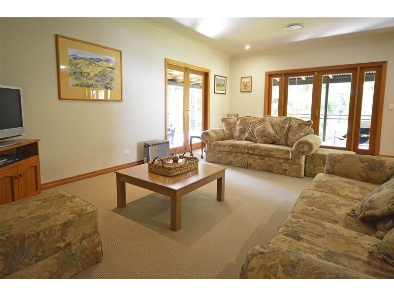 599 Main Western Road, Tamborine Mountain QLD 4272