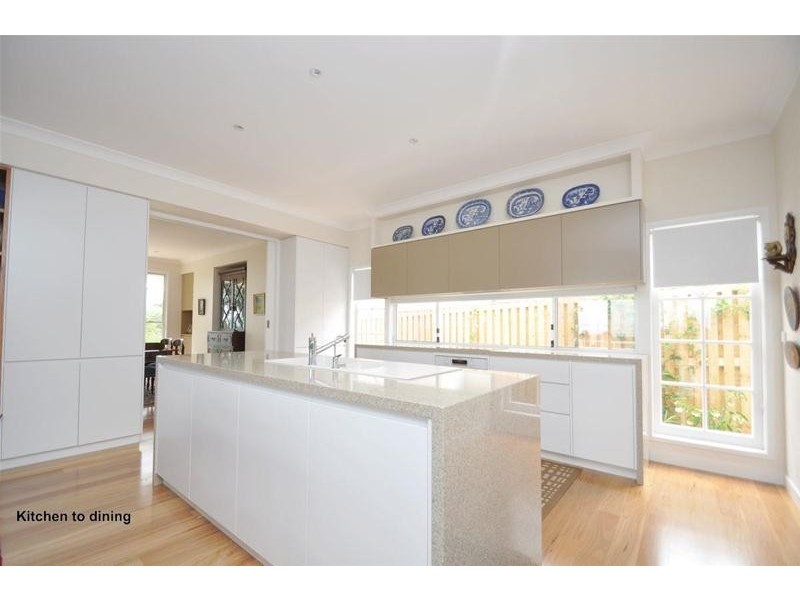 5 Cliff Way, Tamborine Mountain QLD 4272