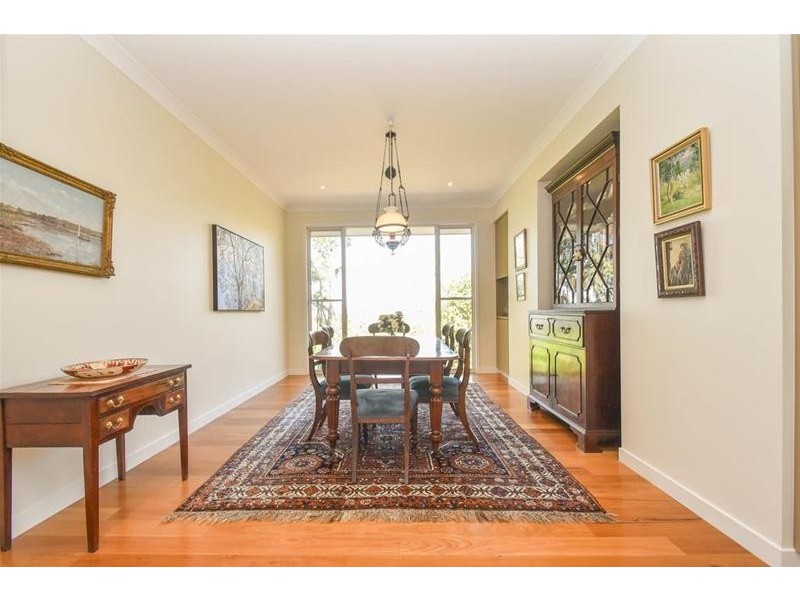 5 Cliff Way, Tamborine Mountain QLD 4272