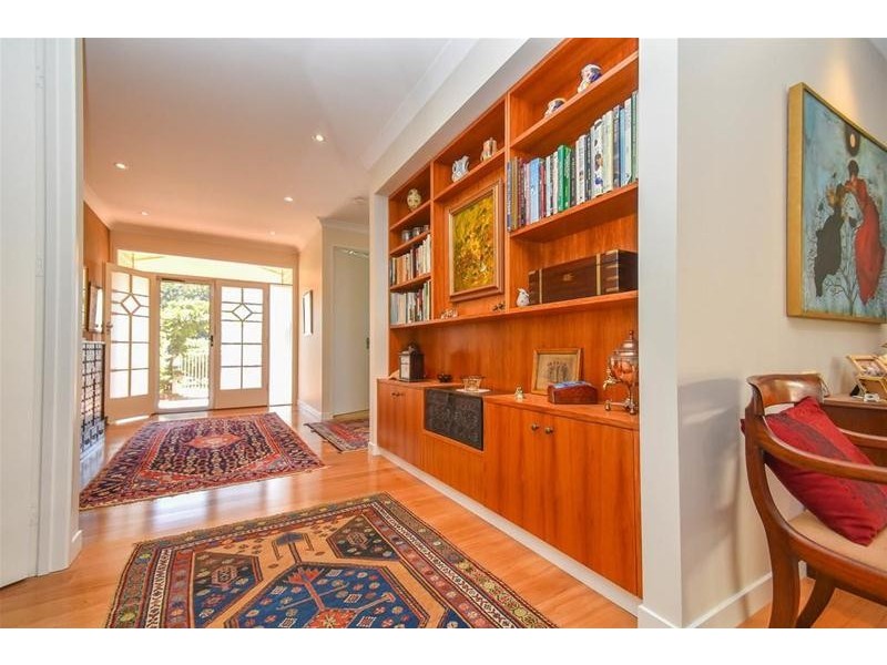 5 Cliff Way, Tamborine Mountain QLD 4272