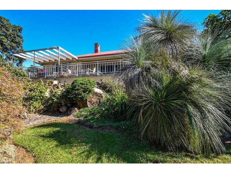 5 Cliff Way, Tamborine Mountain QLD 4272