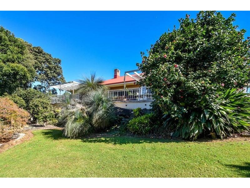 5 Cliff Way, Tamborine Mountain QLD 4272