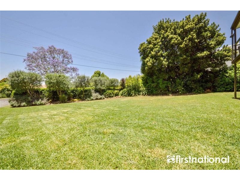 12 Carey Parade, Tamborine Mountain QLD 4272