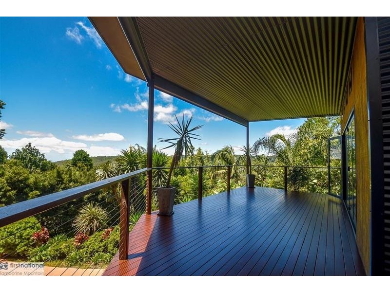 105 Licuala Drive, Tamborine Mountain QLD 4272